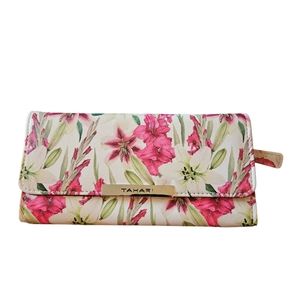 Tahari wallet NWOT